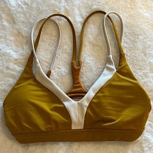New Ambition Bra Lululemon Fools Gold Size 2 (small mark on front)